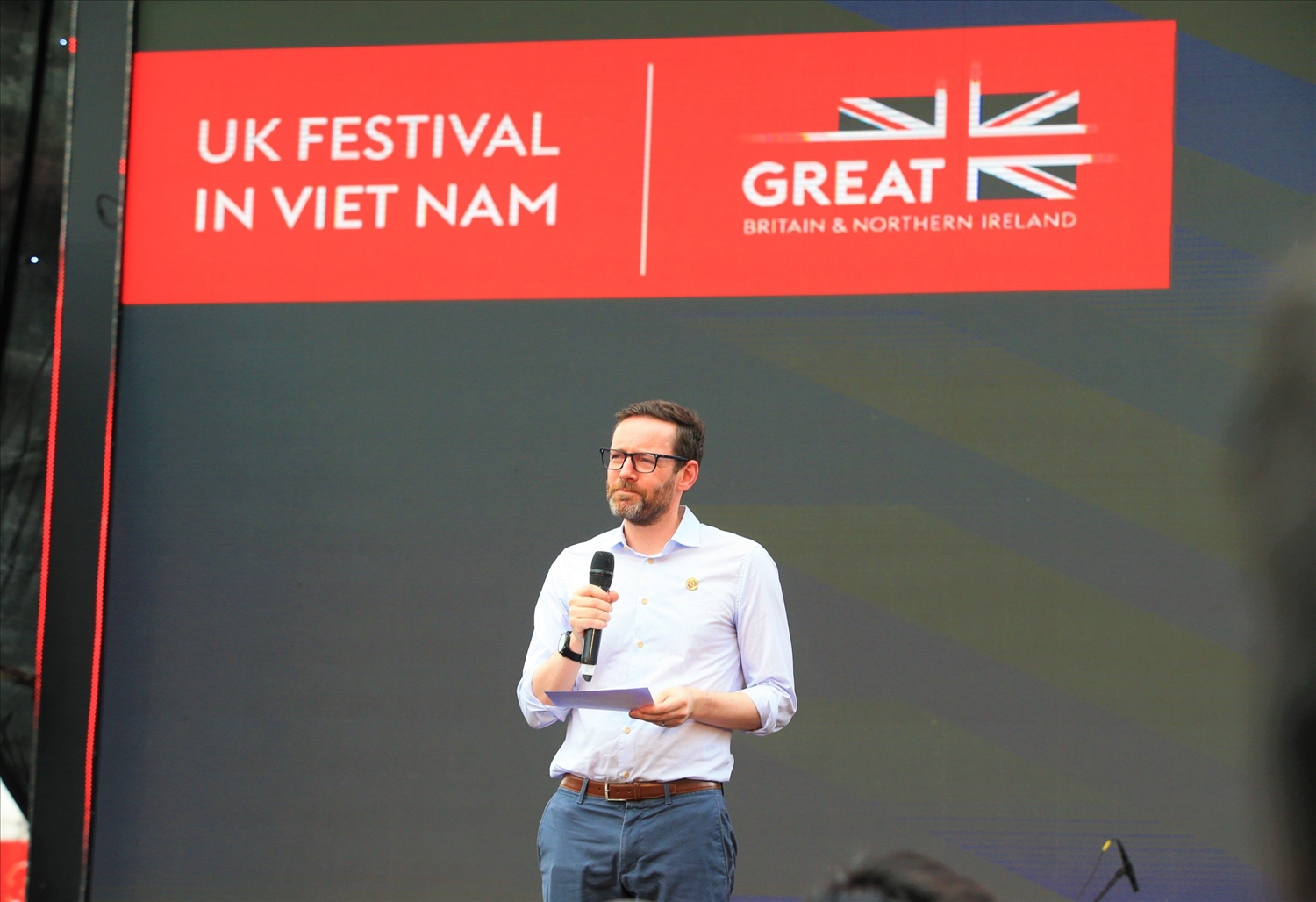 Đại sứ Anh tại Việt Nam Iain Frew phát biểu tại Lễ khai mạc